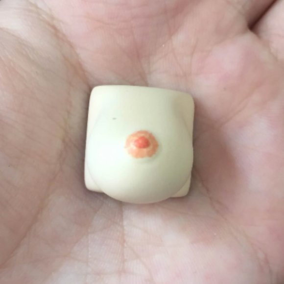 FUNNY Boob keycap - Picture 6 of 7